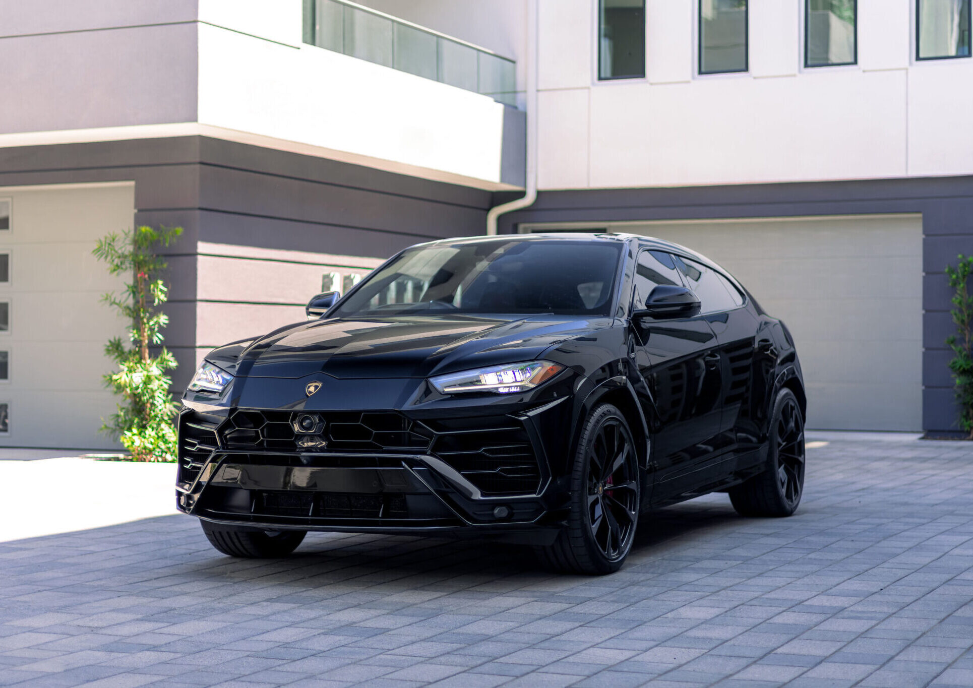 Lamborghini Urus (Black) for Rent Orange County, Southern California